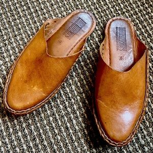 Mohinders Handmade Women’s Natural Leather Slippers - Size 9